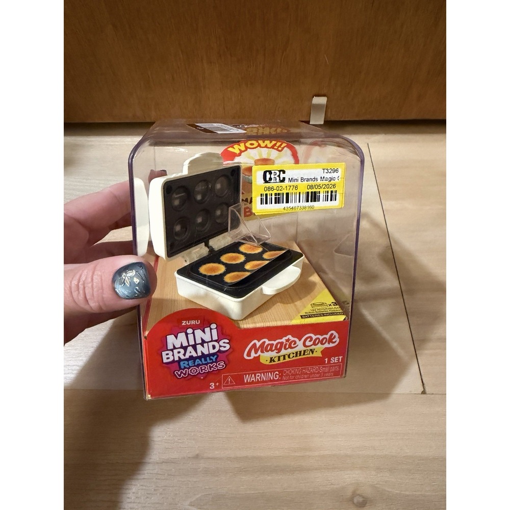 Zuru Mini Brands Really Works Magic Cook Kitchen Cupcake Maker NEW Miniverse